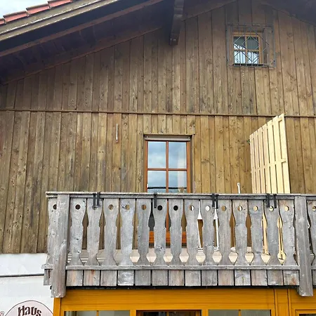Auf Dem Hoegel In *
